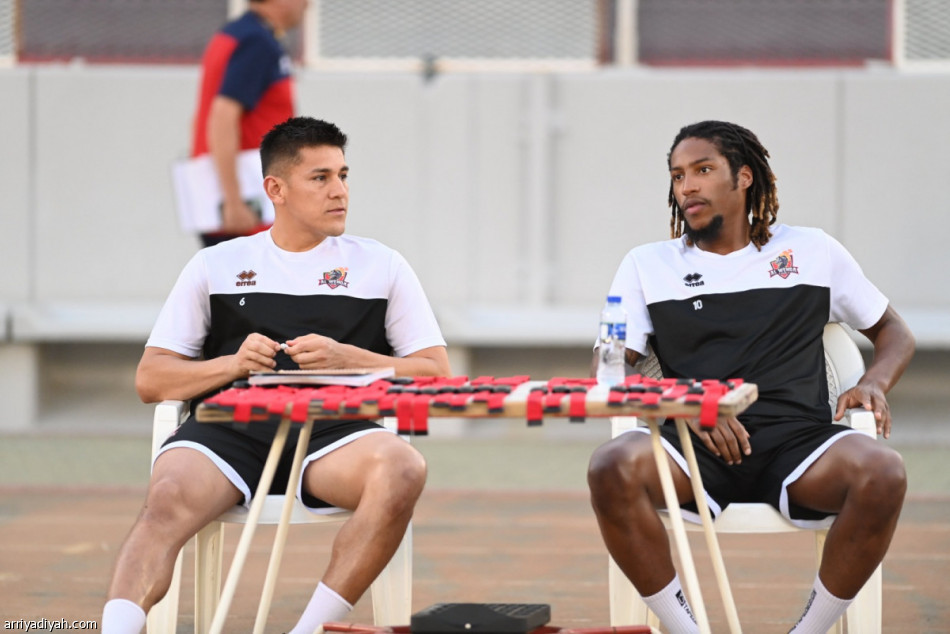 قبل الهلال.. الوحدة يستعيد المحمدي والحافظ