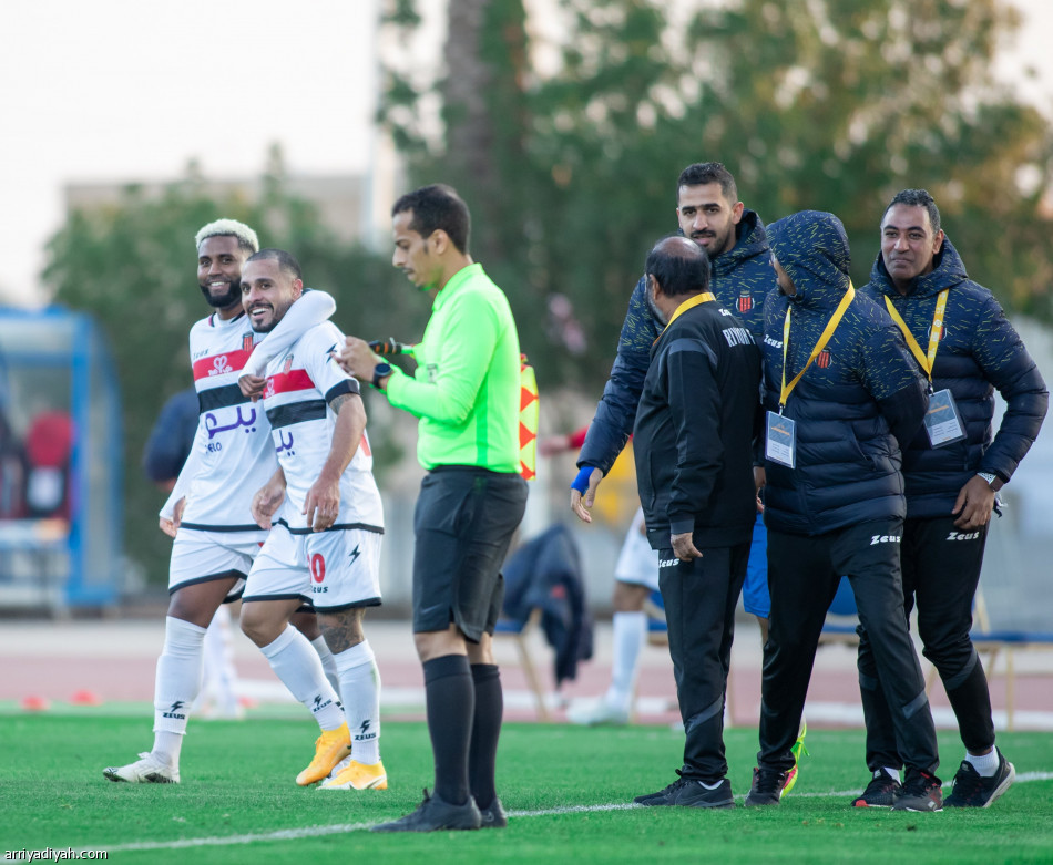الرياض يعمق جراح الفيصلي.. ويصعد ثانيا
