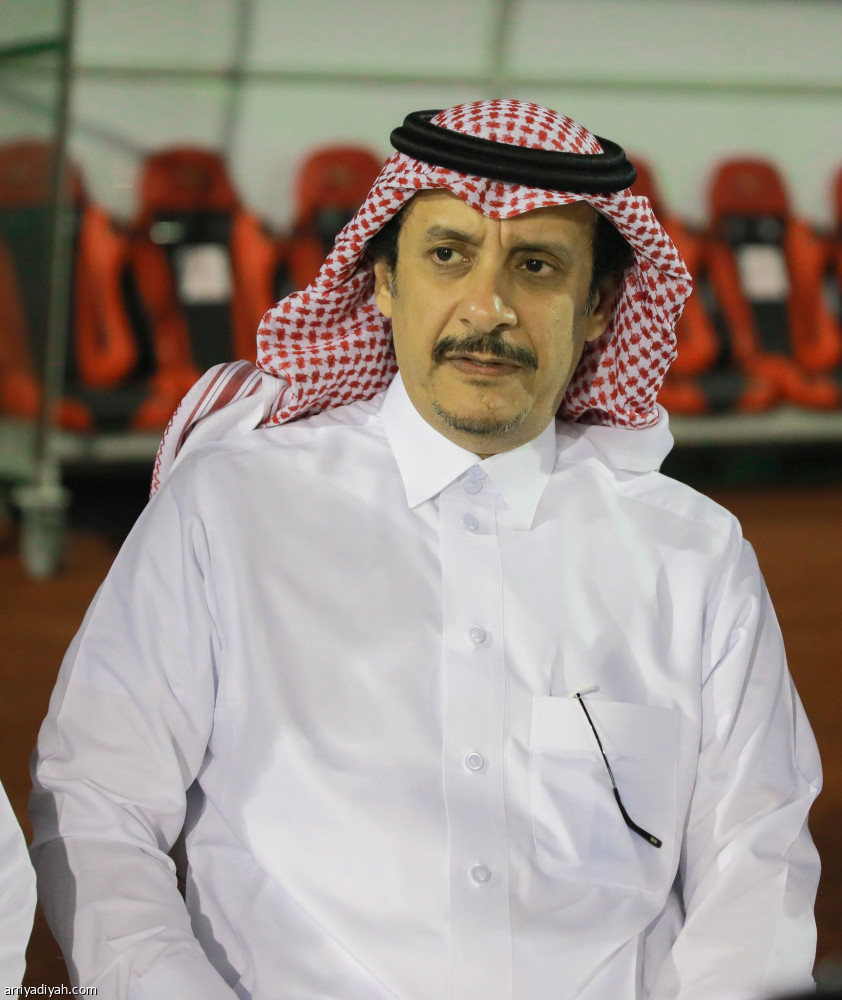 محافظ المجمعة يحفز لاعبي الفيحاء