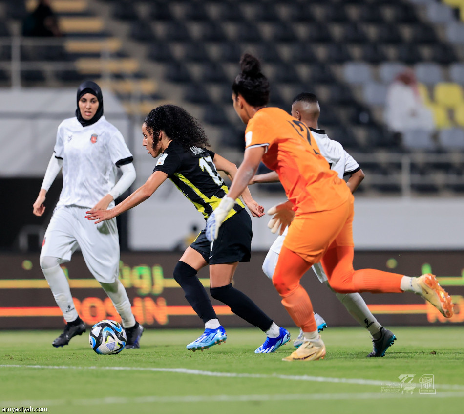 ممتاز السيدات.. الاتحاد يطارد صدارة النصر بثنائية الرياض