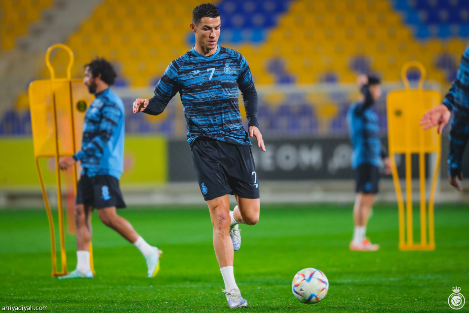 ريال مدريد يجبر النصر على التدريب ظهرا