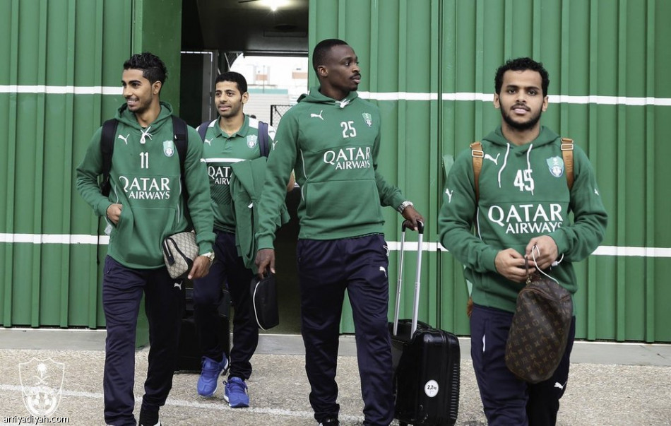 الأهلي يطير لمواجهة القادسية.. وعبدالشافي يواصل التأهيل