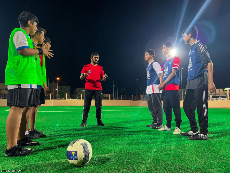 دوري المدارس.. 103 معلمات في دورة مدربات كرة القدم