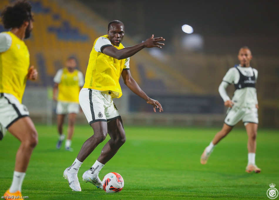 النصر يعود.. ويفتح ملف الأهلي