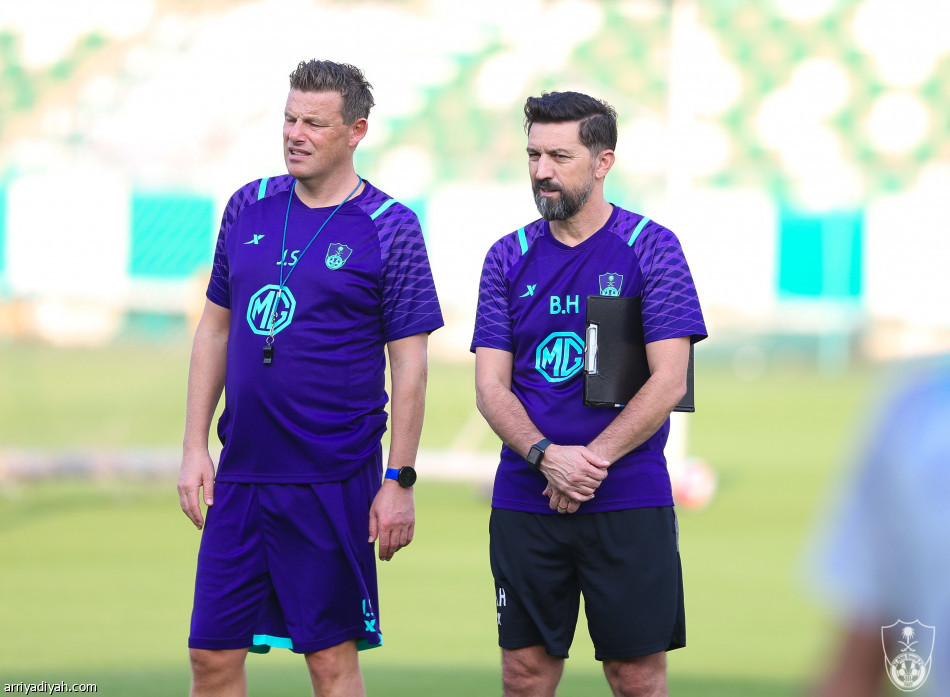 هاسي يكثف لياقة الأهلي