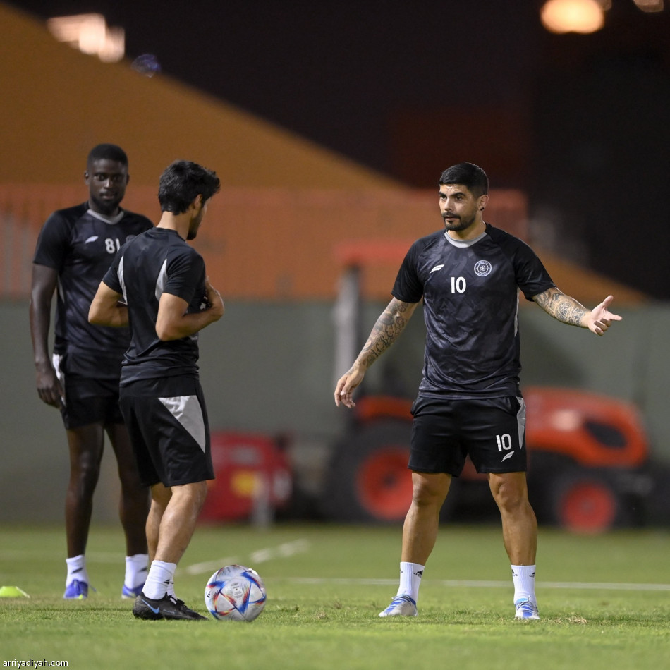 الشباب.. تدريبات خاصة تجهز القرني