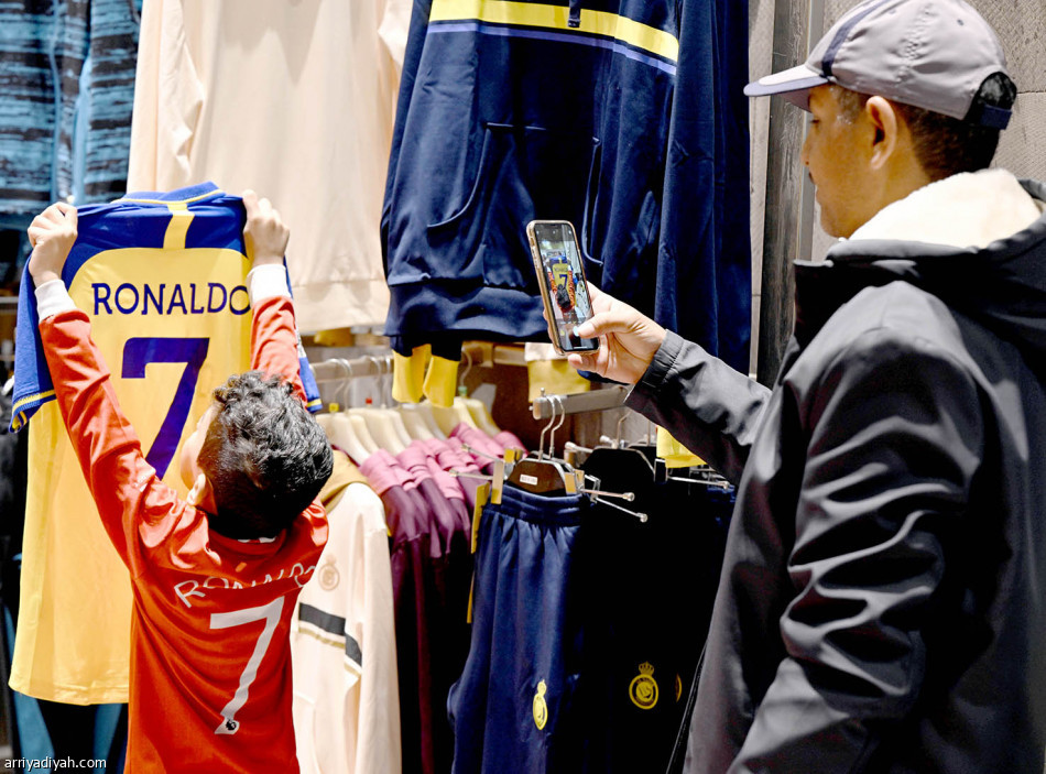 وسط ضجيج صفقة النصر..
الطائرة الأهدأ تنقل رونالدو 
إلى الرياض