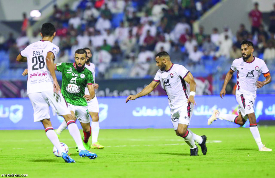 بنكهة مغربية.. 
الرائد يوقف تفوق الاتفاق