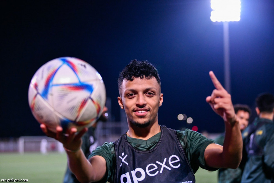 إيمانويل يرسم مخطط الخليج أمام الهلال