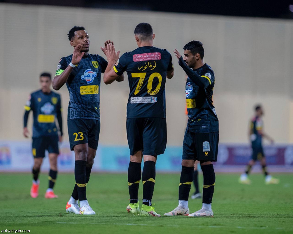 التعاون  يستعد للباطن بسداسية الحزم