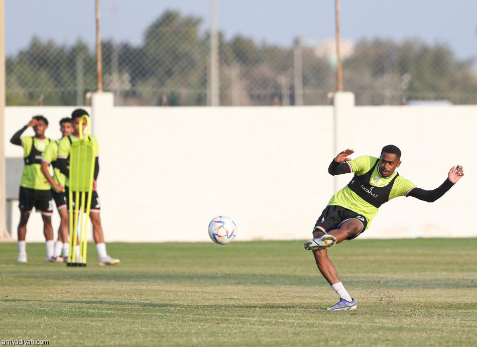 الاتفاق يفقد نياكاتي أمام ضمك