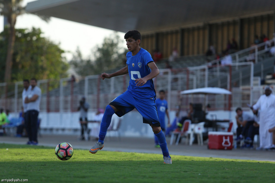 الهلال يعزز صدارته بثنائية في مرمى الوحدة