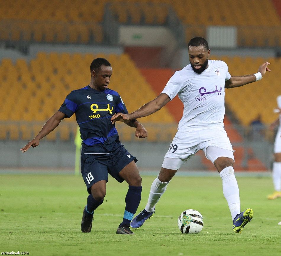 الأخدود يطارد الأهلي برباعية جدة