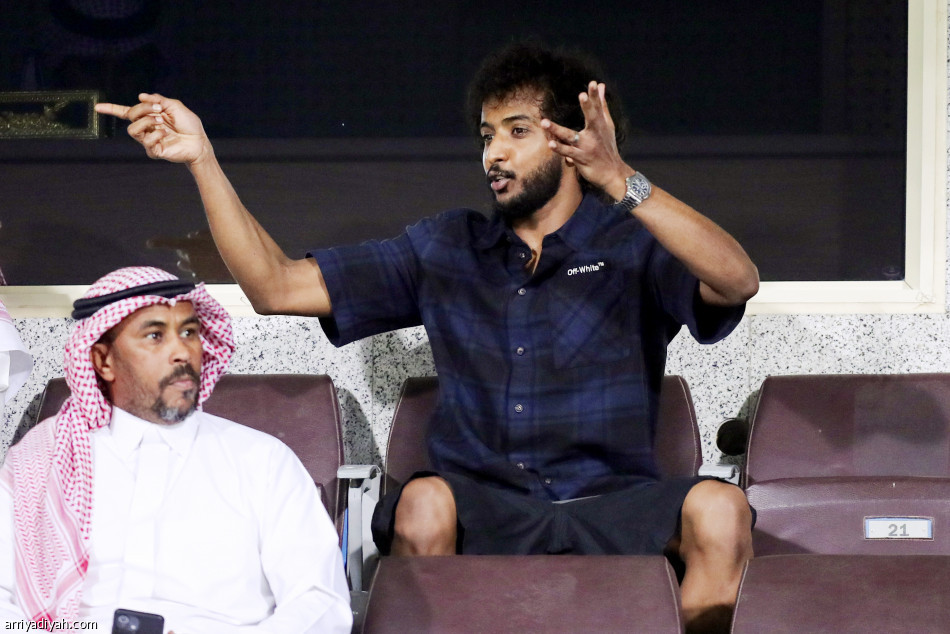 «الأزرق» 
ينتقم من الفتح