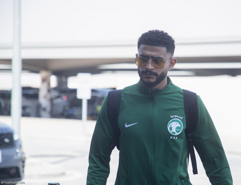 الأخضر يغادر إلى أبوظبي