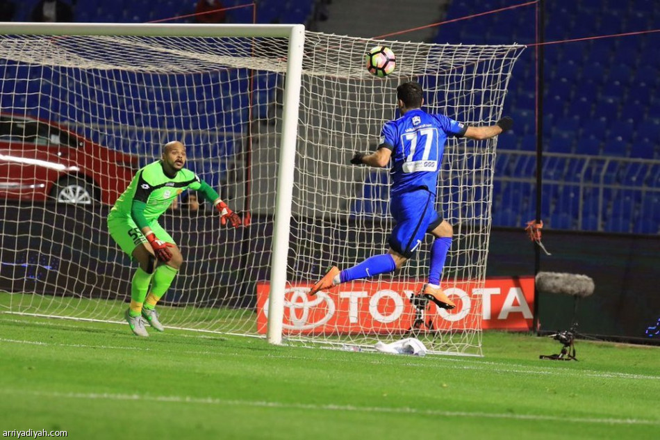 القادسية يوقف انتصارات الهلال
