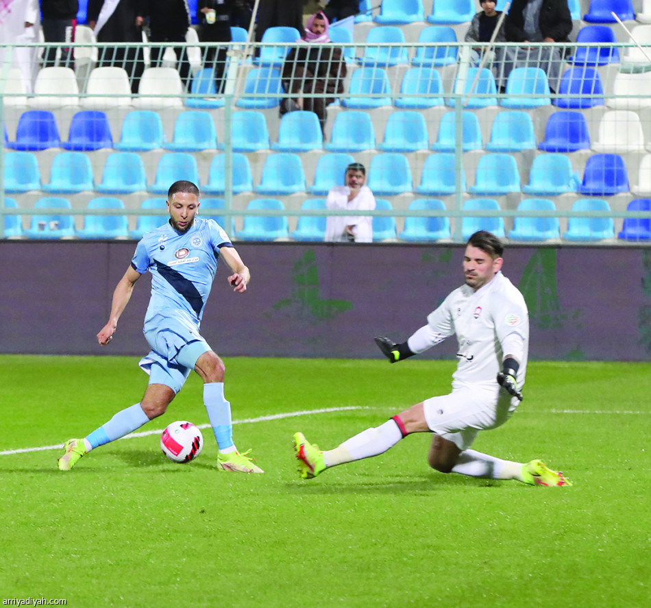 الباطن
يحتفل بعد خسارتين