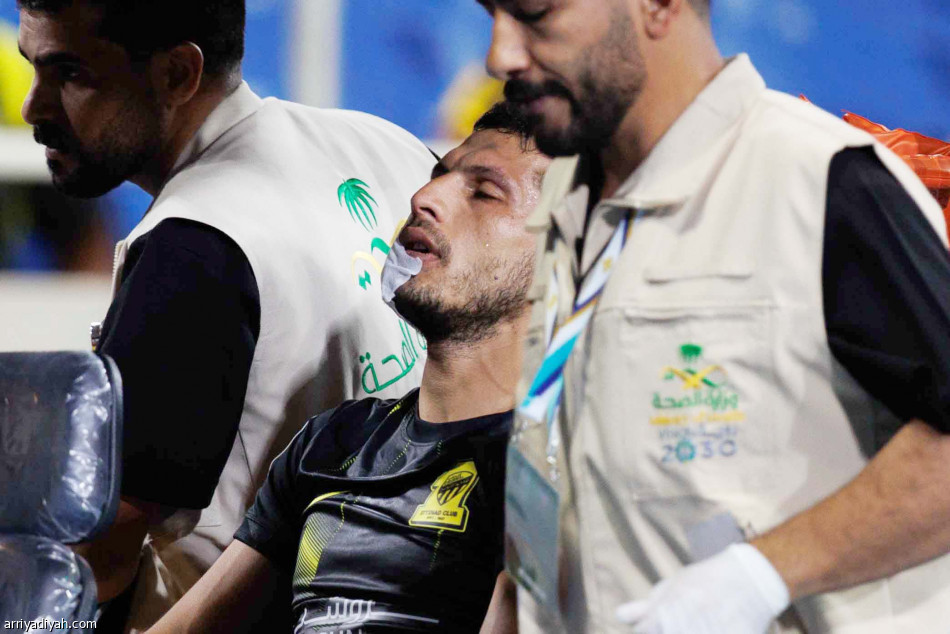 حامد يستقبل
لاعبي الصفاقسي