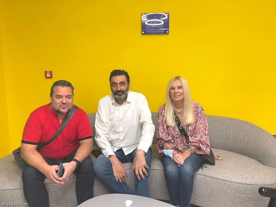 النصر 
يسحق الفيحاء بأسرع رباعية