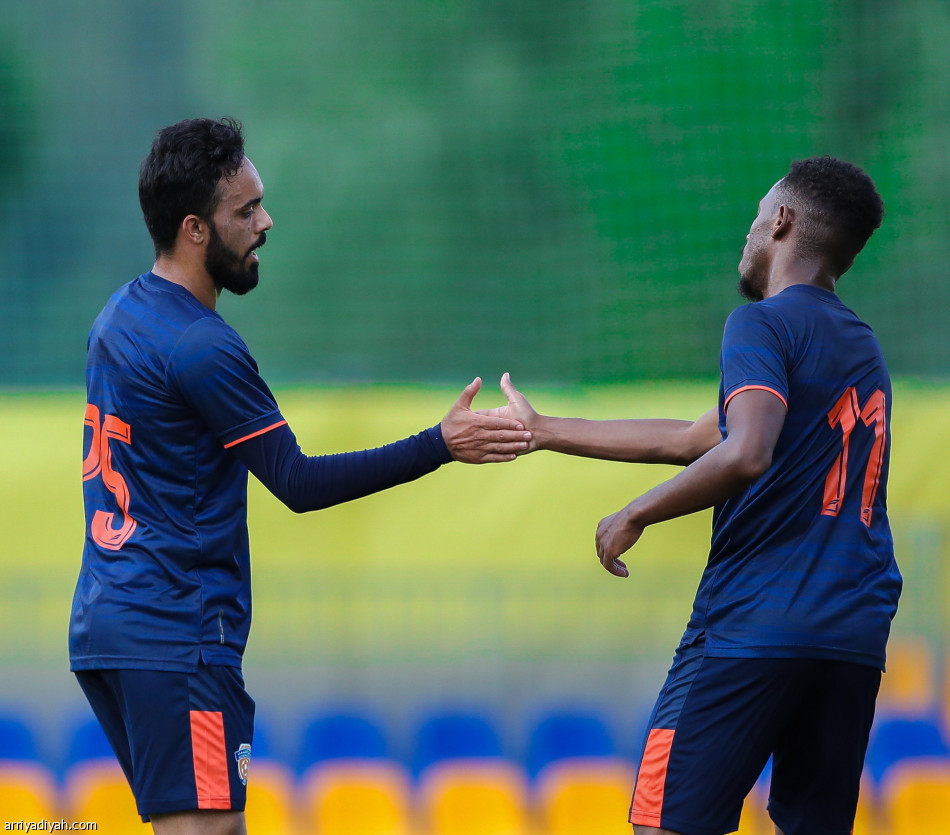 الفيحاء يكسب التجربة الأولى بسداسية