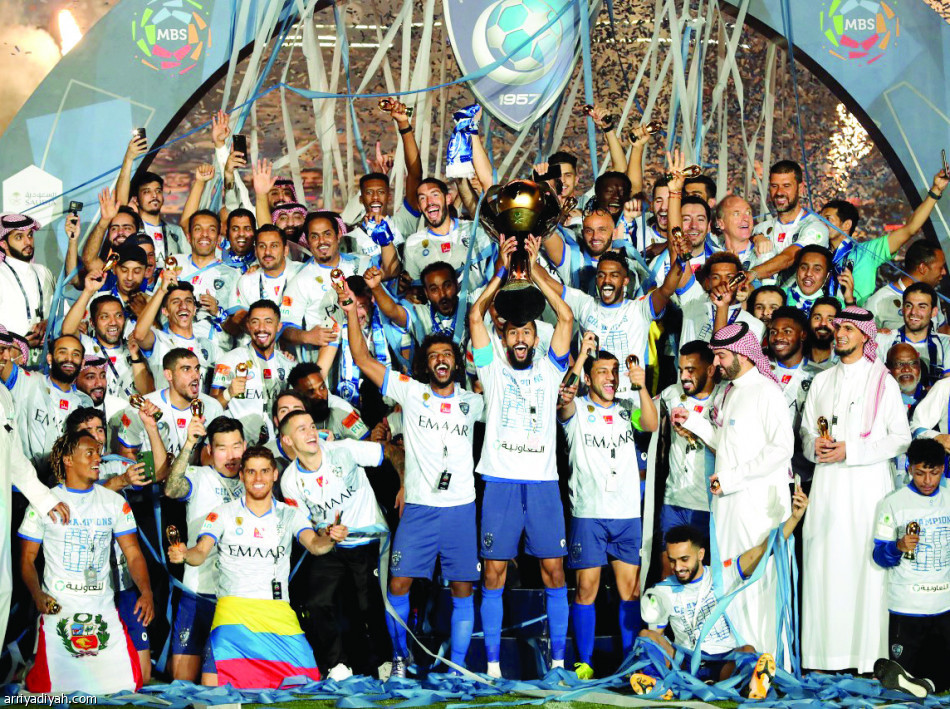 الدور الأول..
الأزرق يتفاءل وأفضلية صفراء