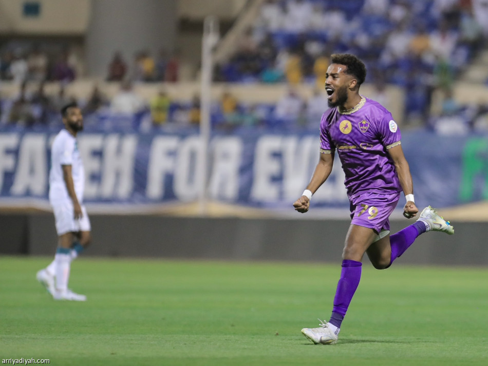 الطائي يبتعد عن الخطر بنقاط الفتح