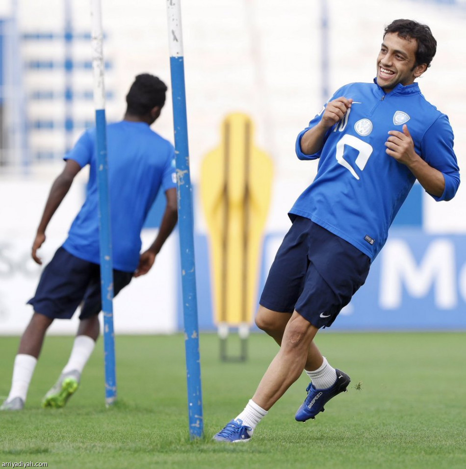 الهلال يغادر إلى الطائف لمواجهة الوحدة