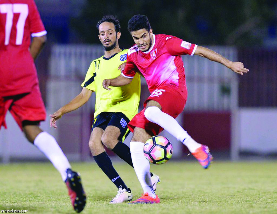 القوس يجهز بدلاء الوحدة