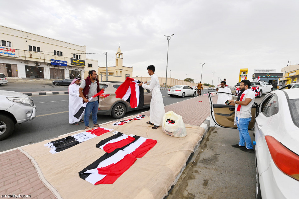 الأحمر 
يستهدف السودة والفن