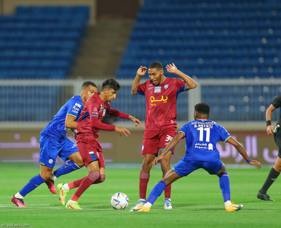 ثنائية الاتفاق تصعد بأبها مركزين