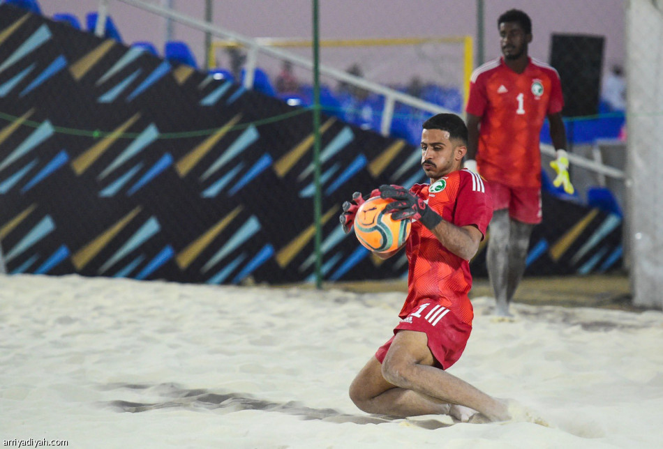 شاطئية العرب.. الأخضر  يستهدف التأهل أمام المغرب