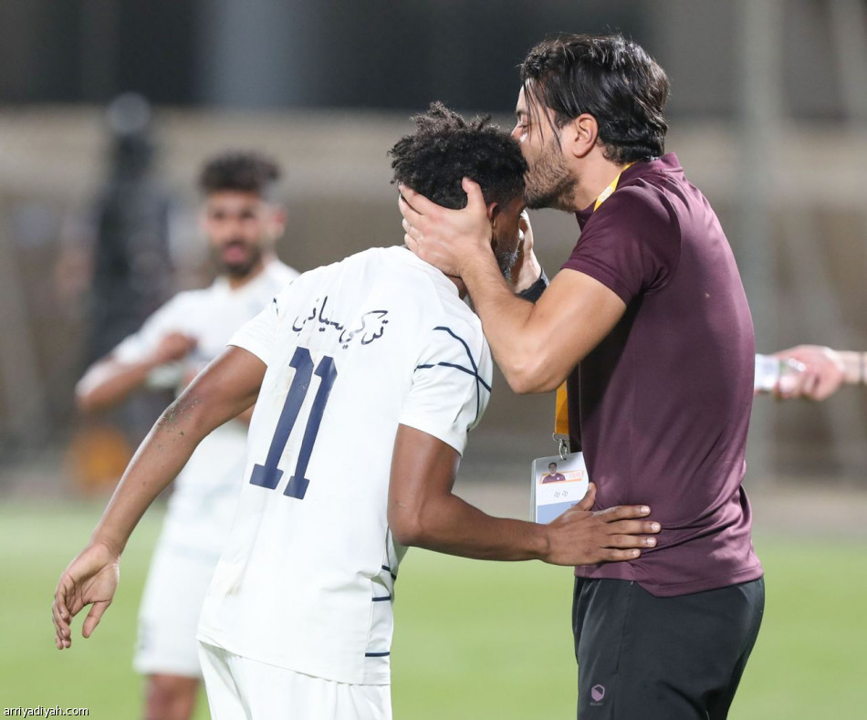 العين يعطل القادسية في «يلو»