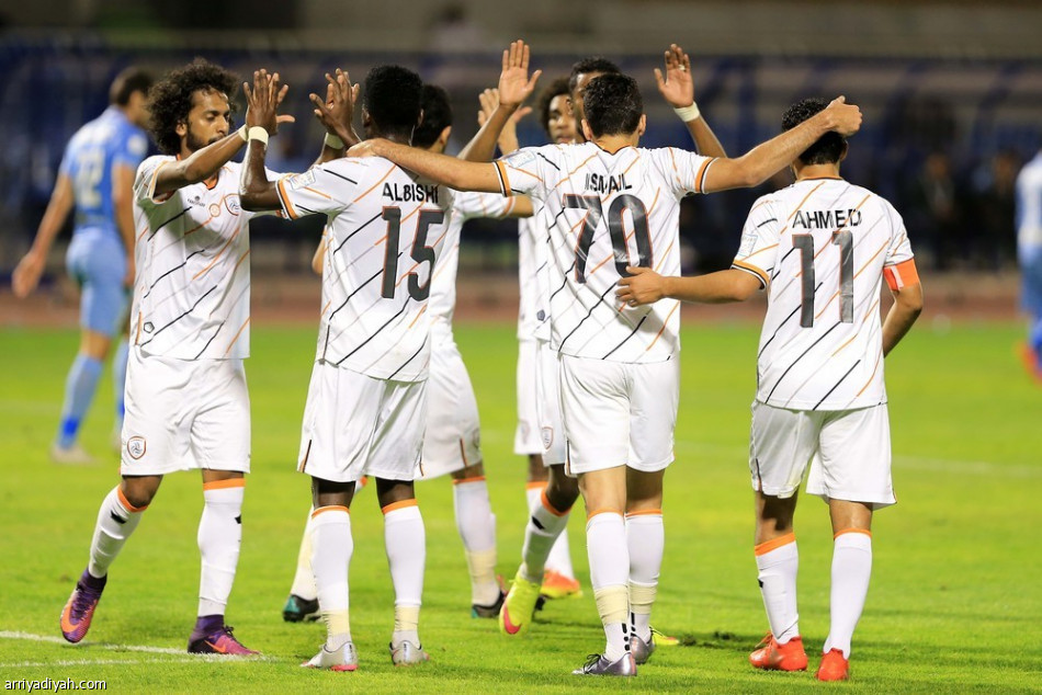 لعبة كراسي في الجولة 15.. وجمهور الاتحاد في الصدارة