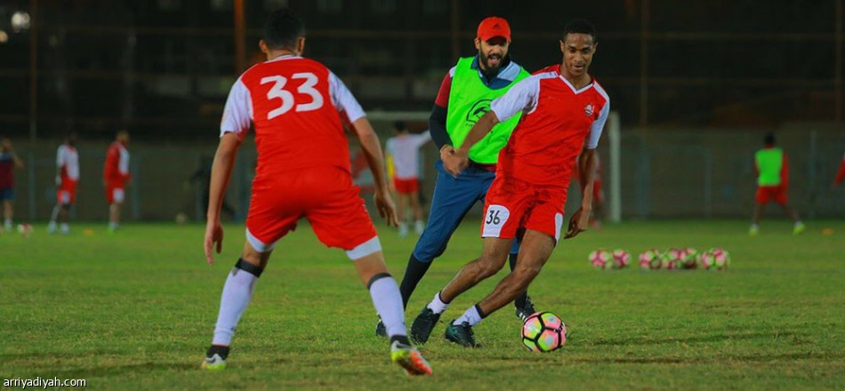 الشريف يشارك في تدريبات الرائد