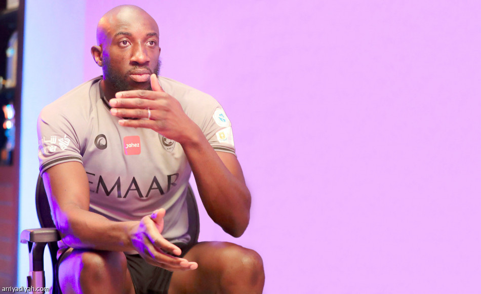 ماريجا:
أحترم جوميز.. ولا أتداخل معه