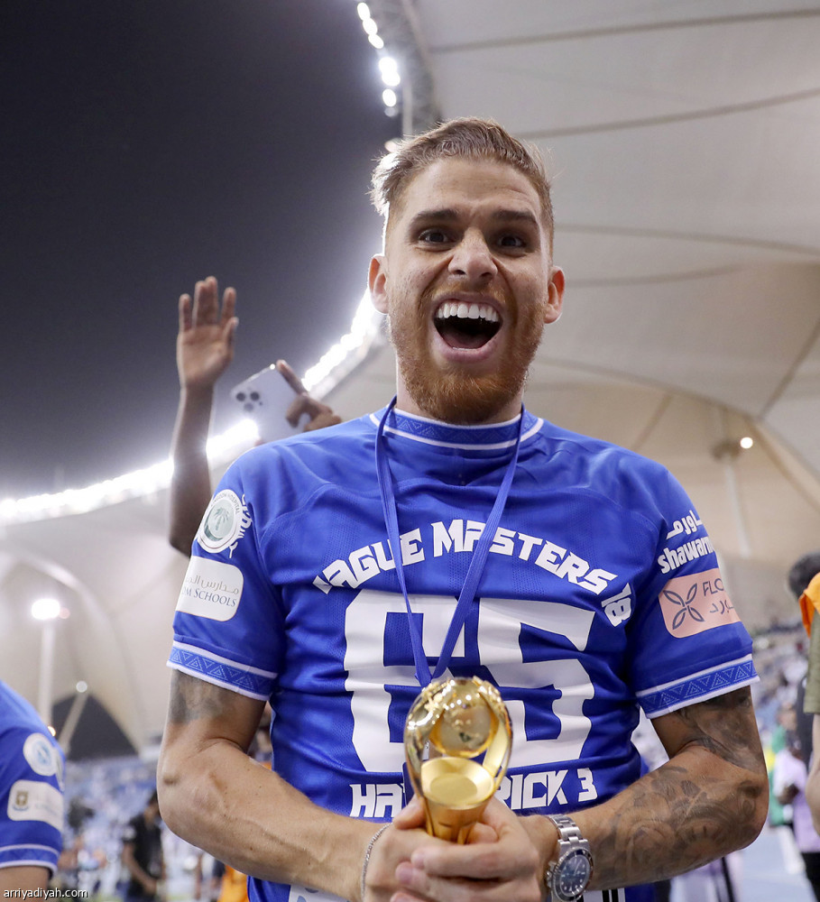 الفارق في 7 ألقاب..
الأهلي الأقل.. والاتحاد الأكثر