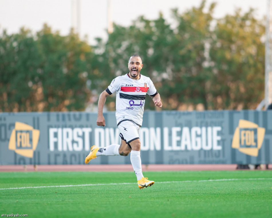 الرياض يعمق جراح الفيصلي.. ويصعد ثانيا