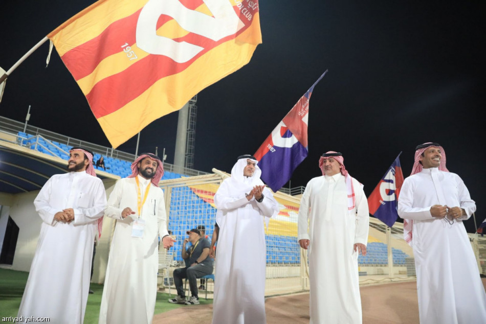 الحزم يتصدر «يلو» بثنائية الرياض