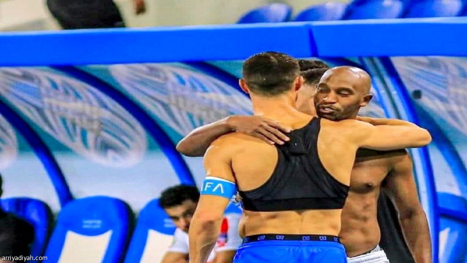 رأسية الدون
تنقذ النصر