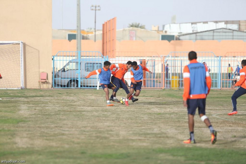 أجانب الفيحاء يواصلون الغياب