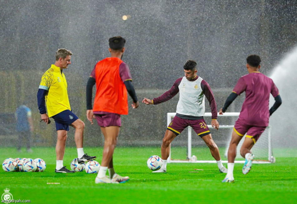 على فترتين.. النصر يتدرب 210 دقائق