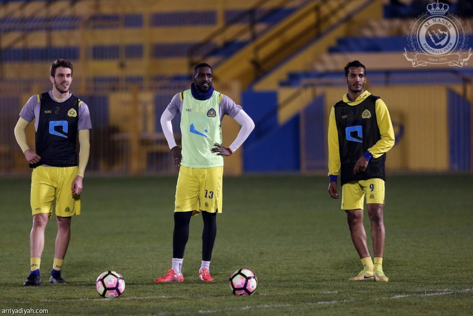 الفريدي وشراحيلي يواصلان غيابهما عن تدريبات النصر الجماعية
