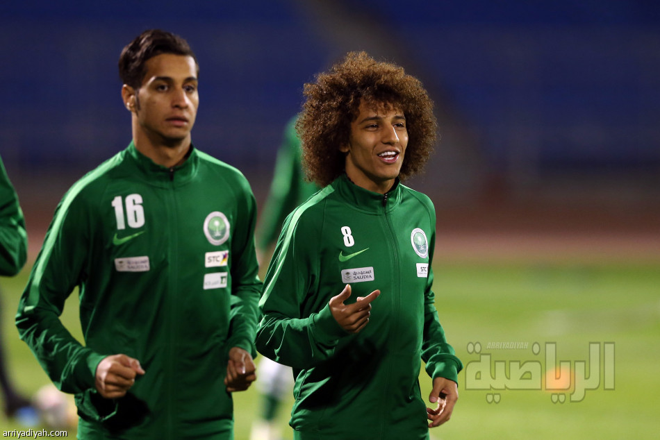 الأخضر يبدأ المشوار الخليجي من الرياض