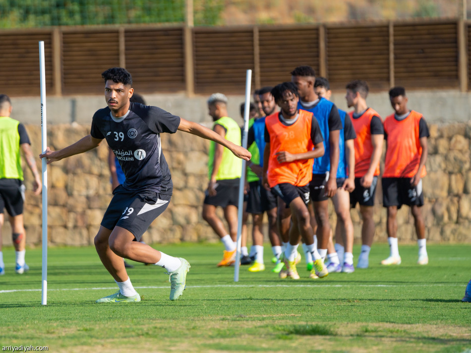 كيم يلتحق بمعسكر الشباب في ماربيا