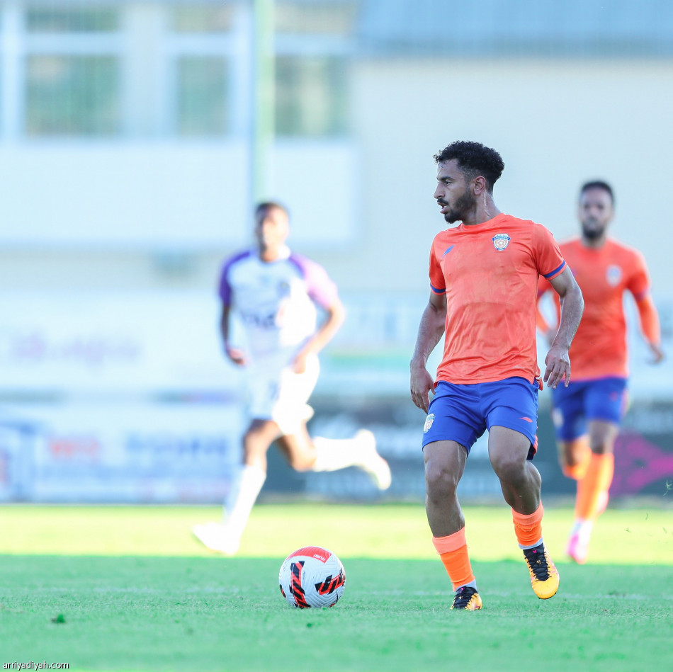 الفيحاء يكسب العين بثنائية رويز