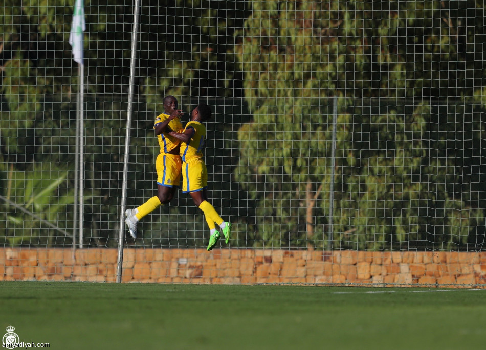 النصر يكسب توريمولينوس في دقيقتين