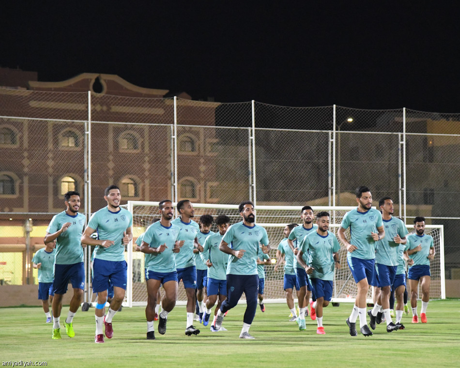 كويفا ينعش تدريبات الفتح