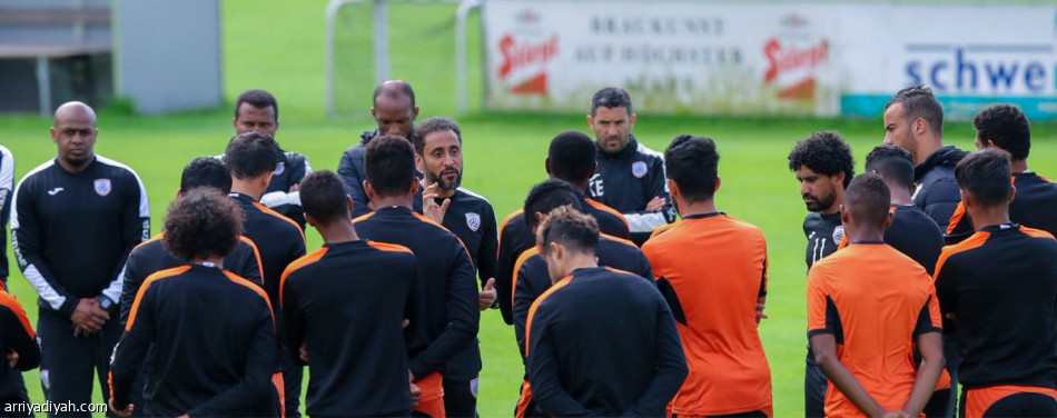 لاعبو الشباب يعودون للتدريبات بعد 