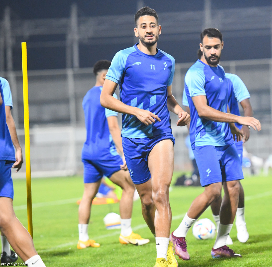 «عضلة الفخذ» تبعد بوحيمد عن تدريبات الفتح