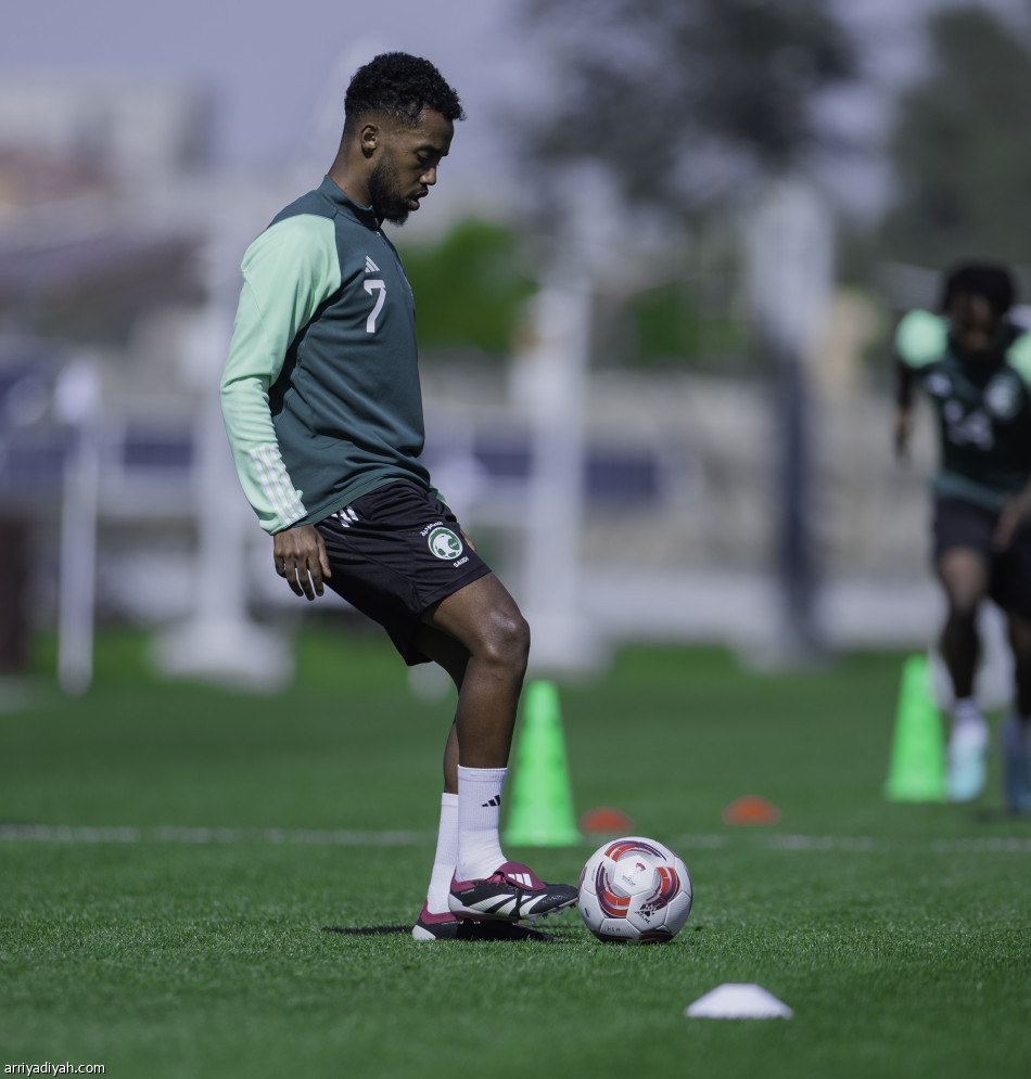 مانشيني يكتفي بالصباحية.. ويقسّم اللاعبين